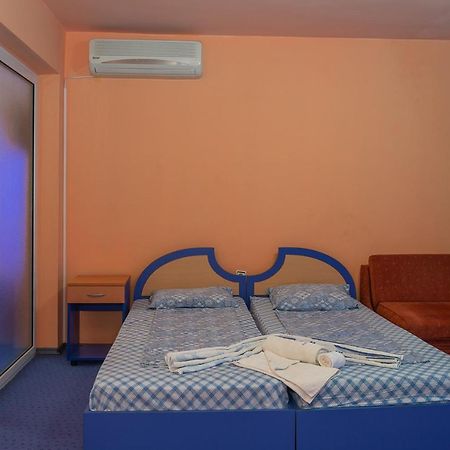 Dara Hotel Primorsko Bagian luar foto