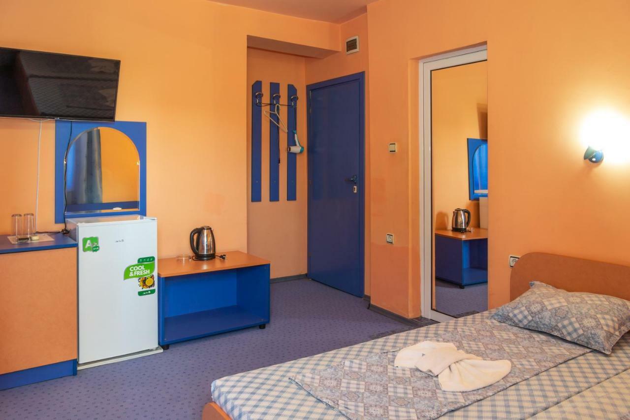 Dara Hotel Primorsko Bagian luar foto