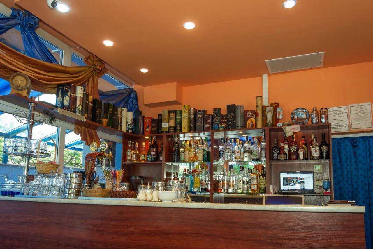 Dara Hotel Primorsko Bagian luar foto
