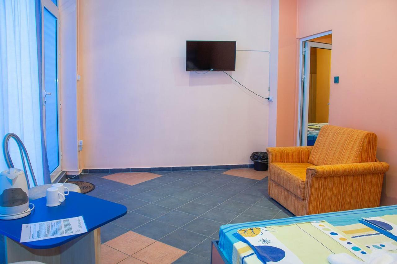 Dara Hotel Primorsko Bagian luar foto