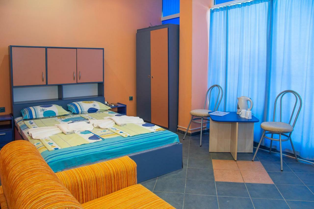 Dara Hotel Primorsko Bagian luar foto