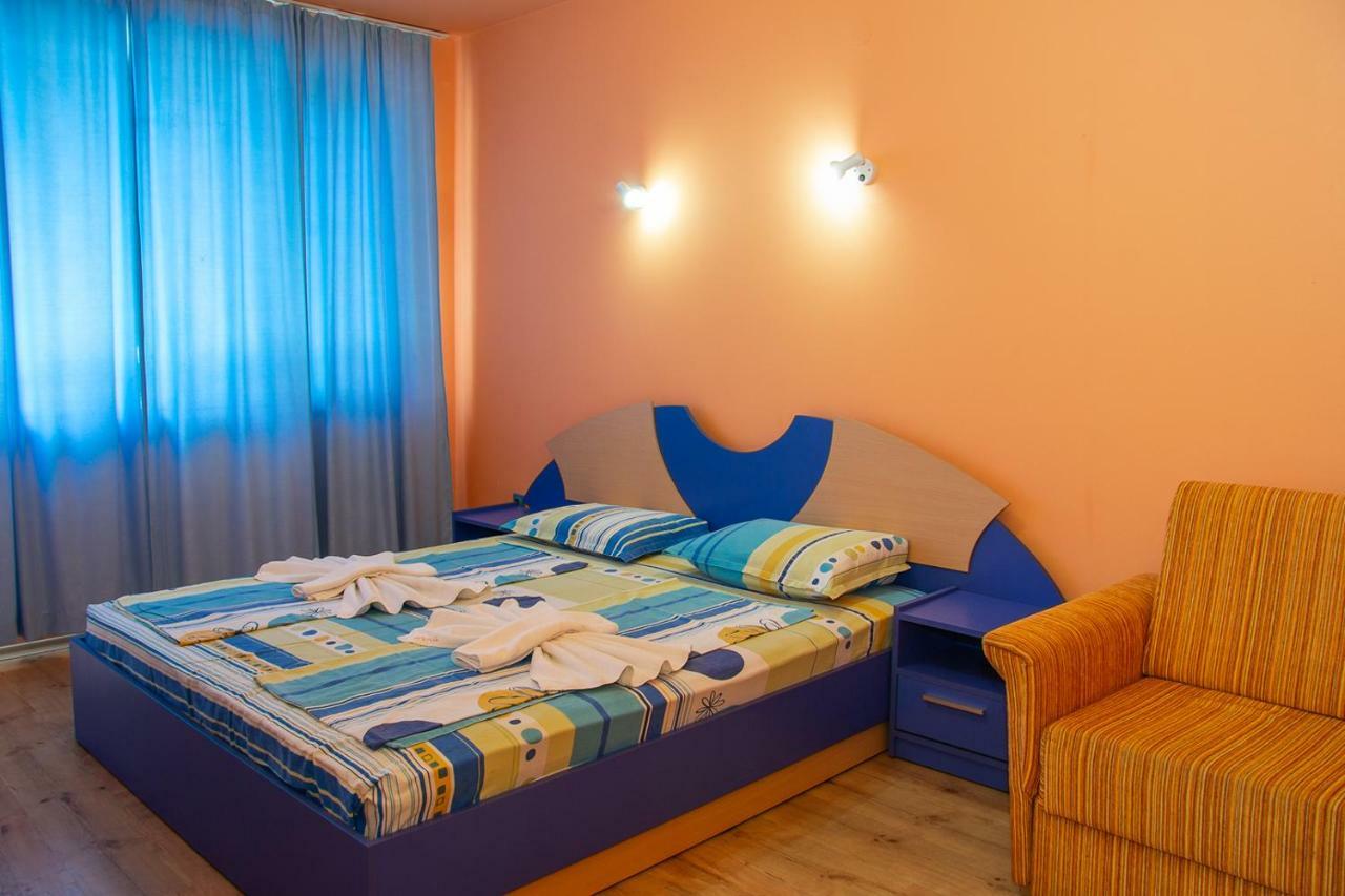 Dara Hotel Primorsko Bagian luar foto
