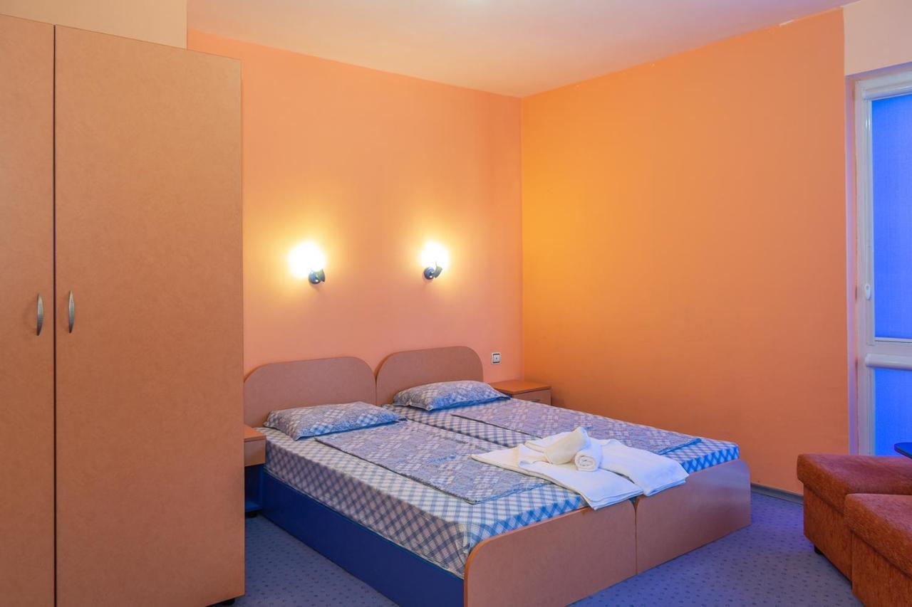 Dara Hotel Primorsko Bagian luar foto